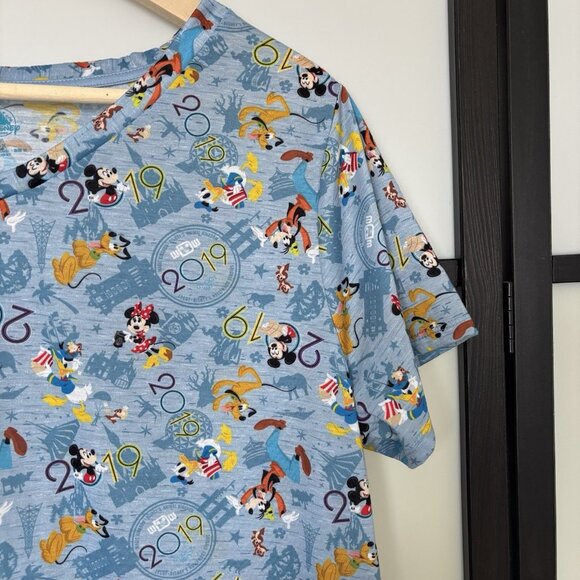 Walt Disney World EPCOT 2019 V-neck Short Sleeve Top Women’s 1X Blue Vacation - Picture 2 of 12